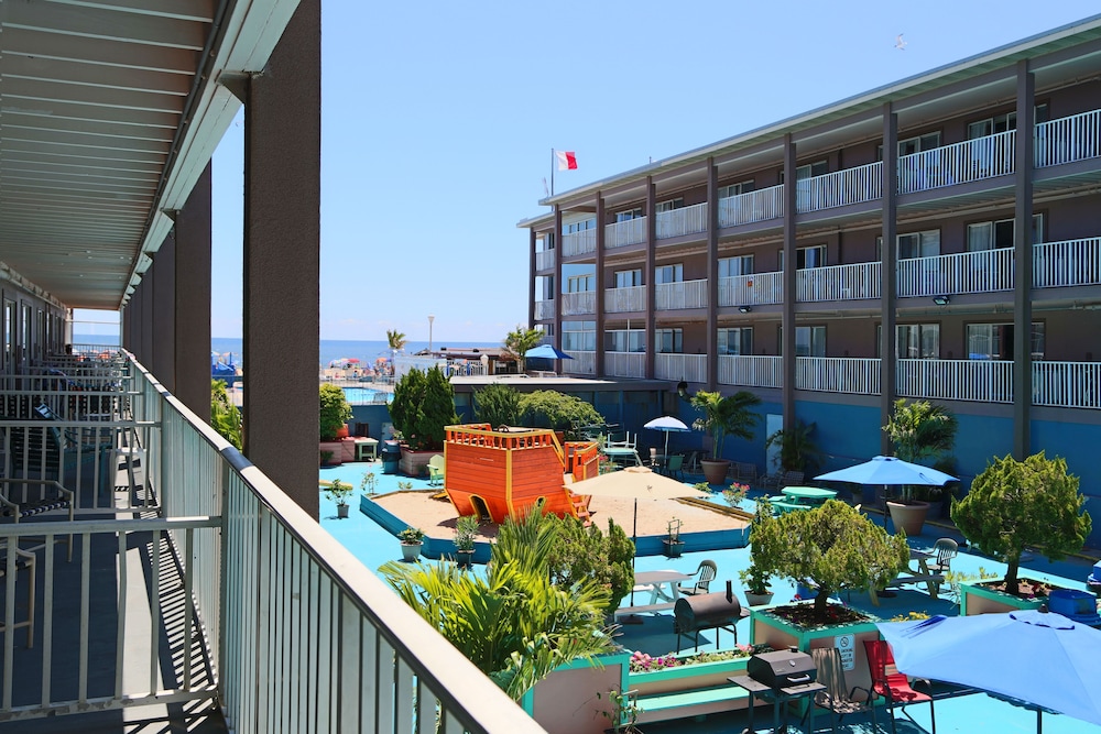 Flagship Oceanfront 3/39