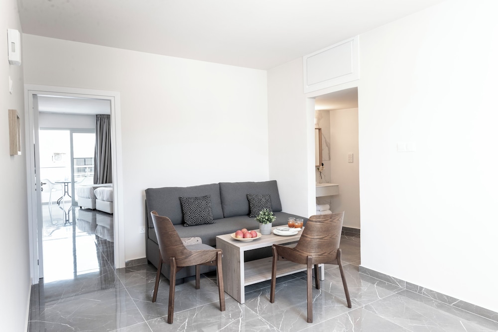 Blazer Residence 35/56