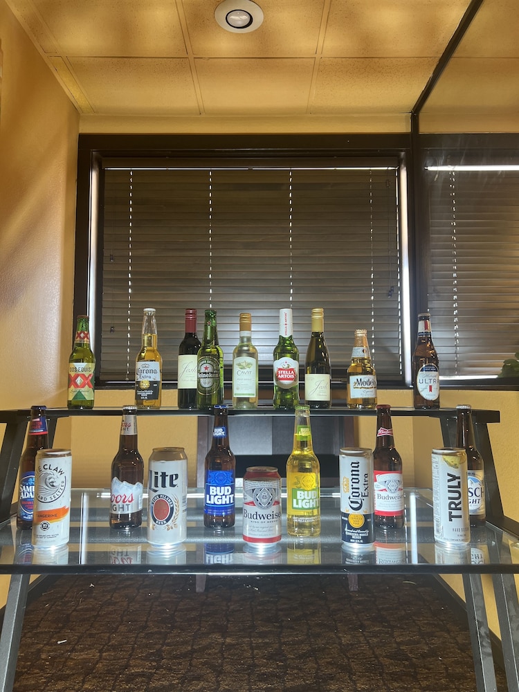 Fortune Inn And Suites Newport 41/50