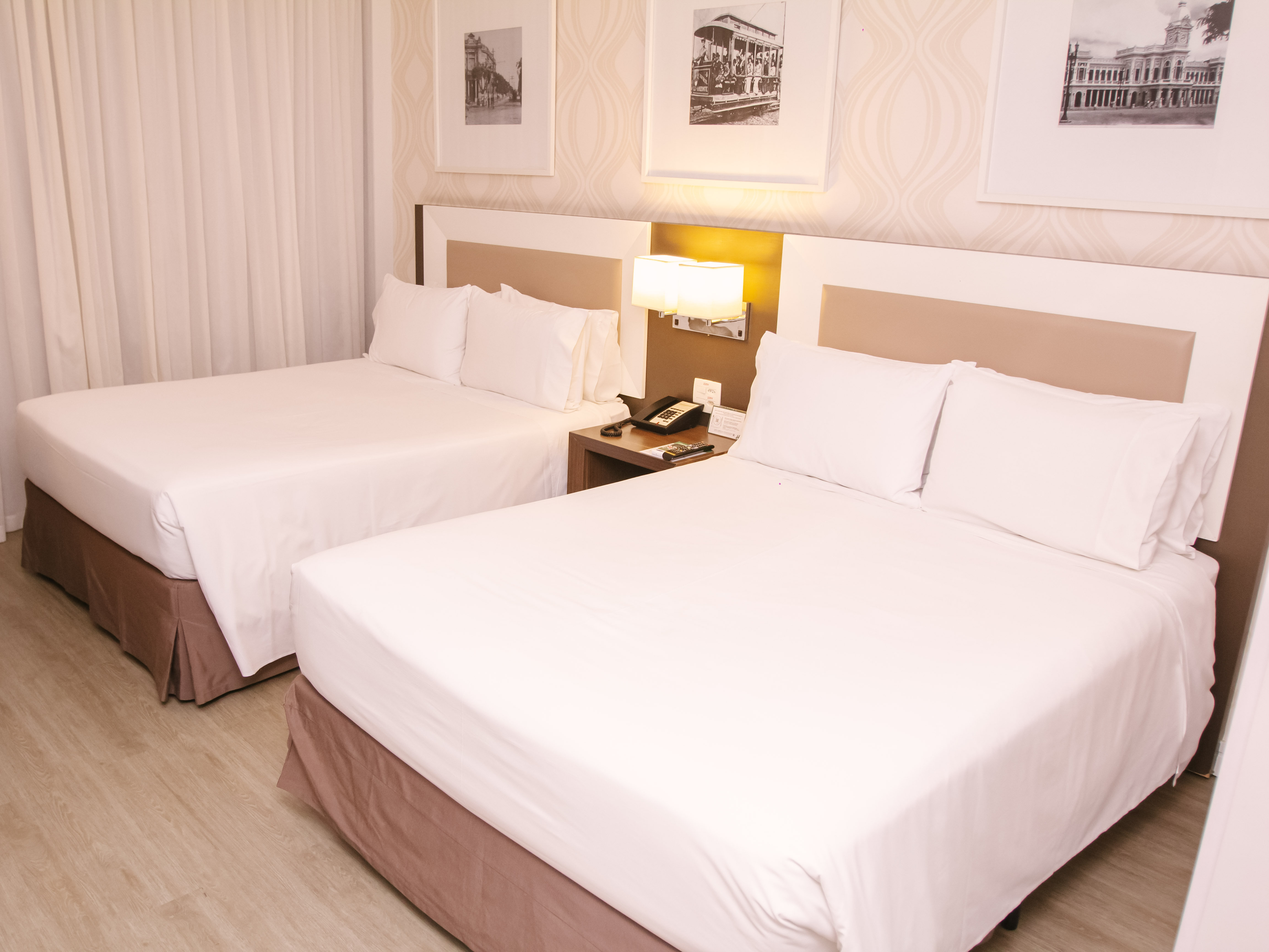 Deluxe, 2 Double Beds