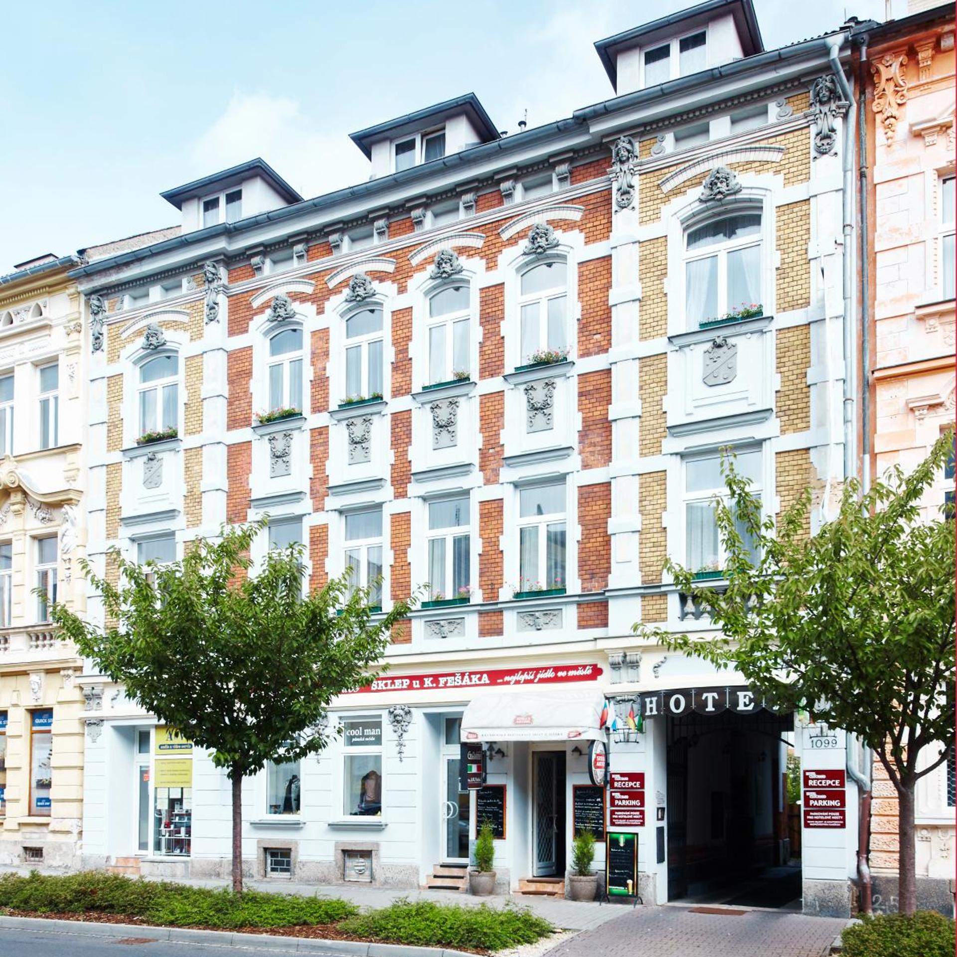 Hotel Clochard 3/56