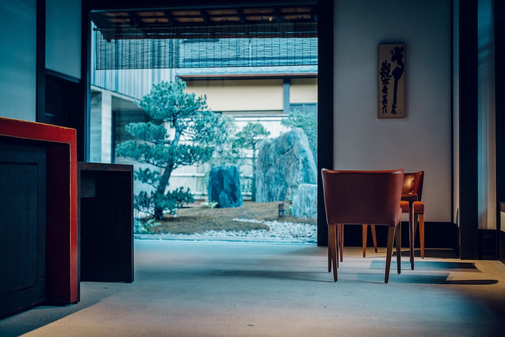 The Hiramatsu Kyoto 9/48