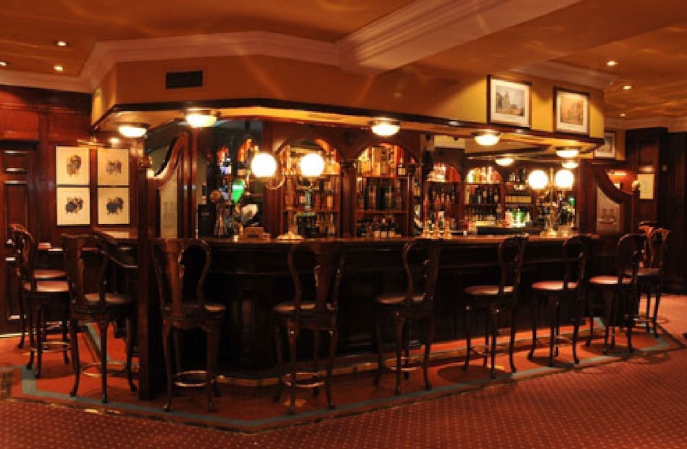 Granville Hotel Waterford 60/69