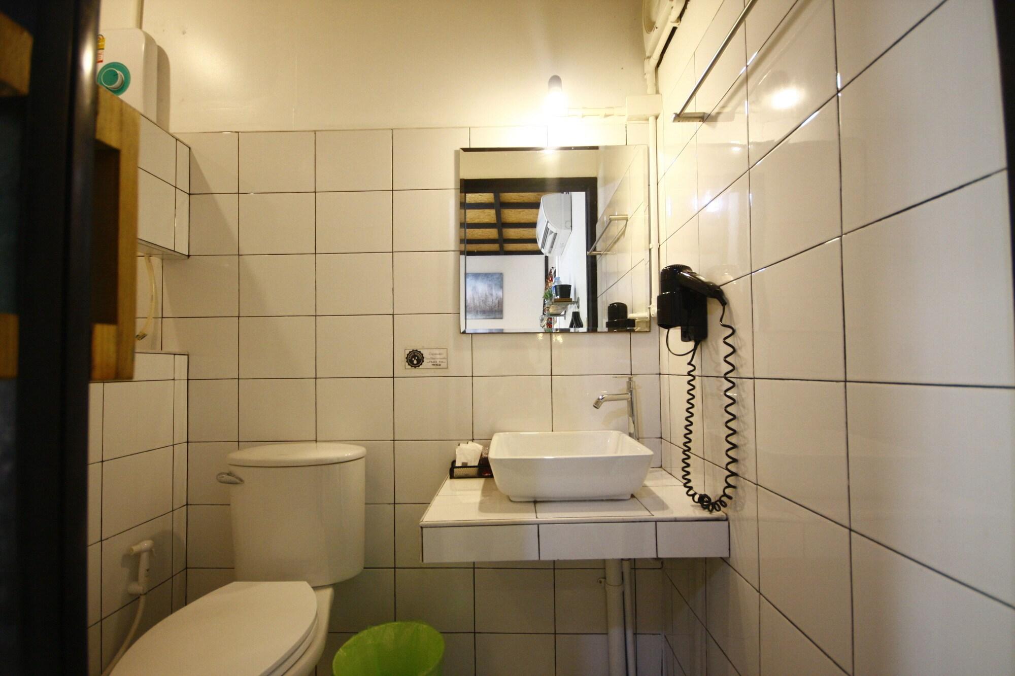 Sweet Box Bed And Breakfast 62/67