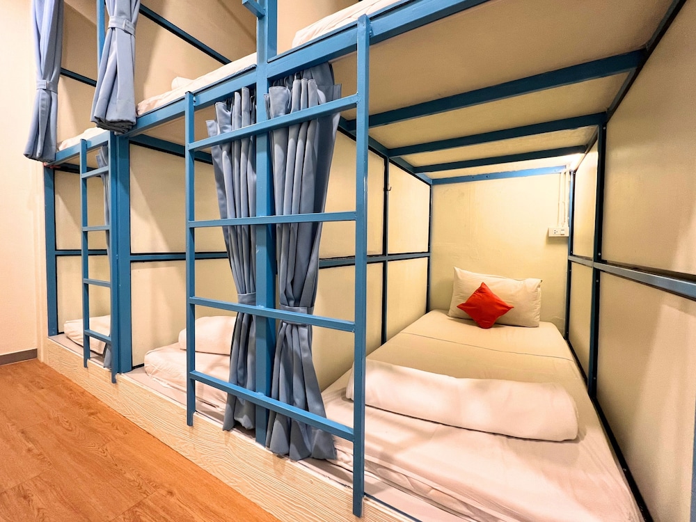 Sleepy Station - Hostel 33/57