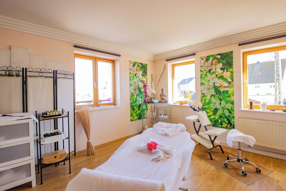 Erzgebirgshotel Freiberger Hohe 15/50