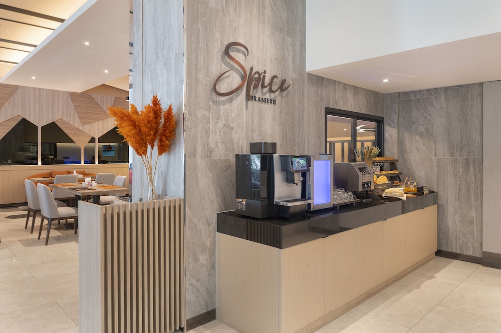 PARKROYAL Suites Bangkok 11/65