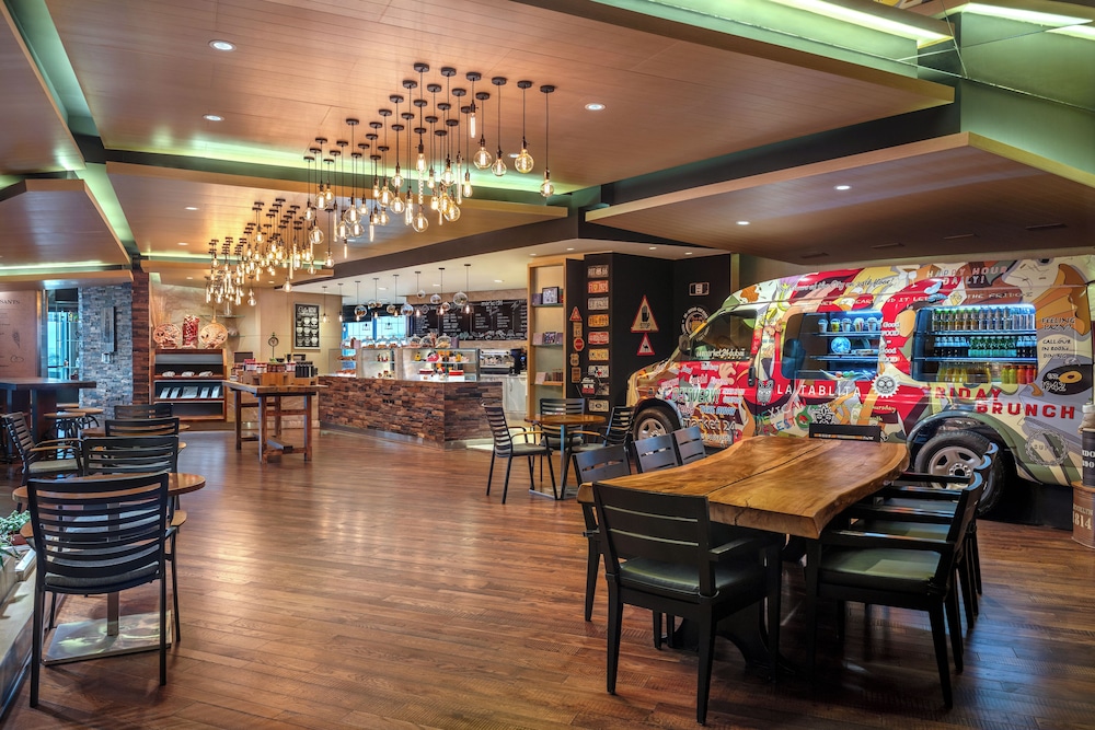 restaurant cafeteria