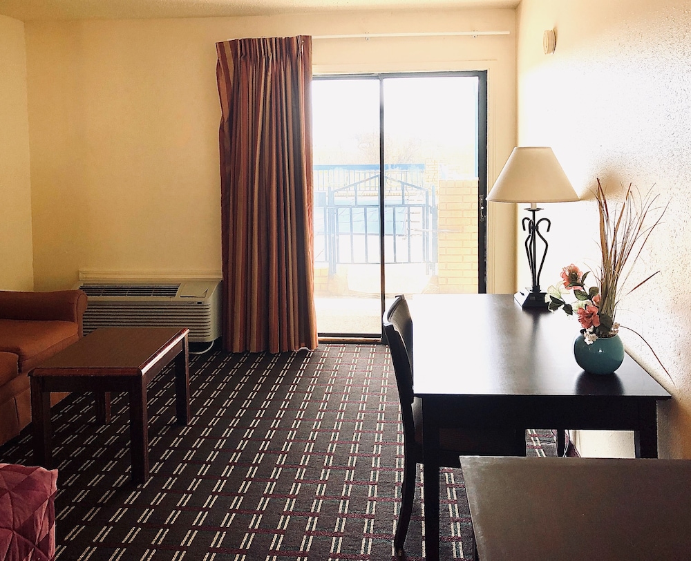 Americas Best Value Inn Suites 13/36
