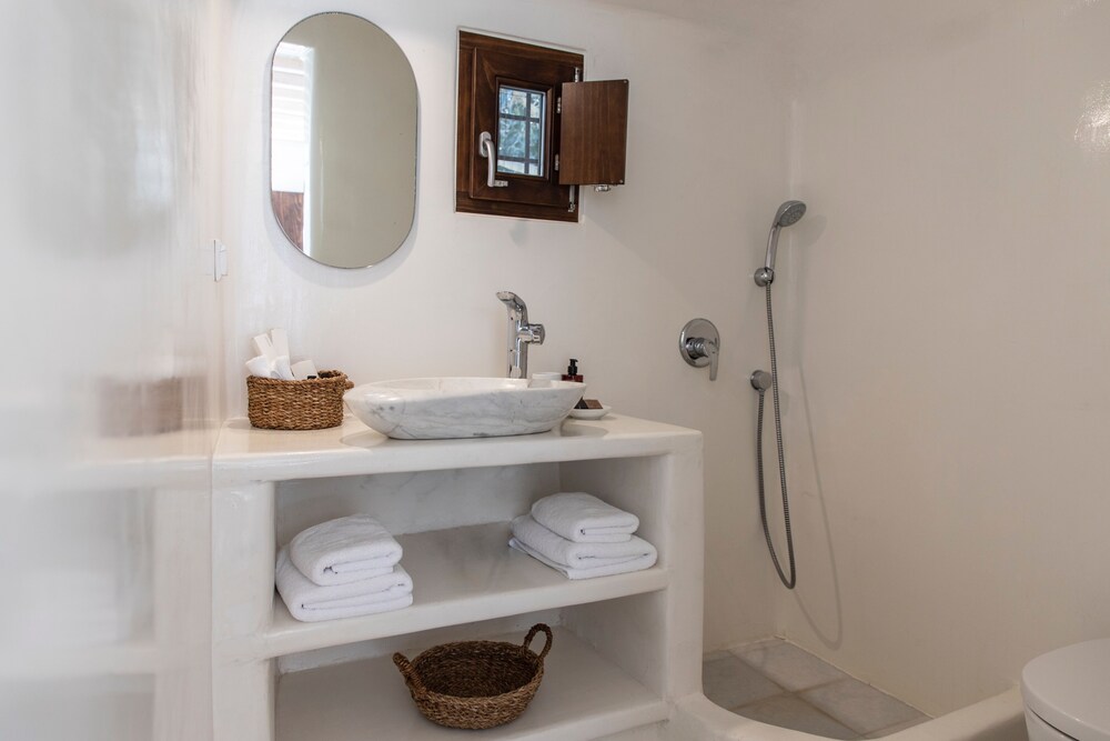 AQUA BREEZE VILLAS NAXOS 50/50