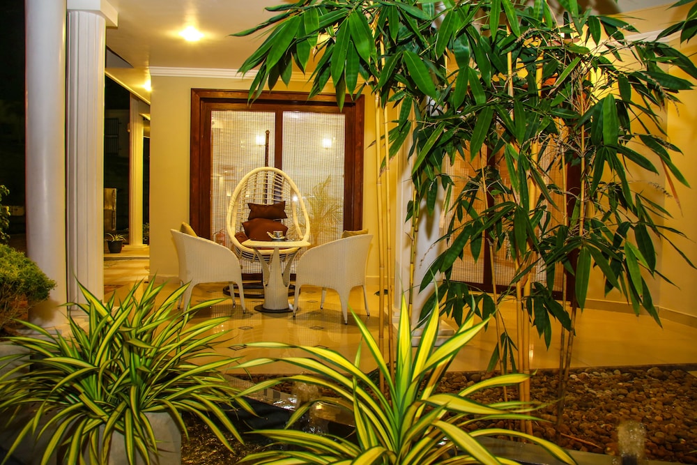 Royal Classic Nature Resort 55/57