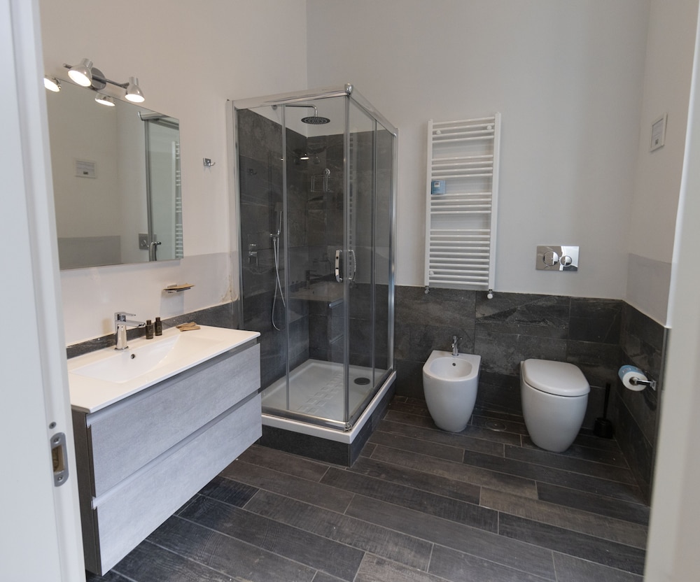 Arch Rome Suites 36/75