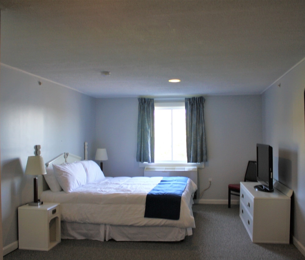 Travelodge By Wyndham Tilton Lake Winnisquam 9/22