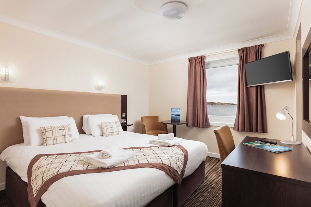 Room at Dunollie Hotel, Strath