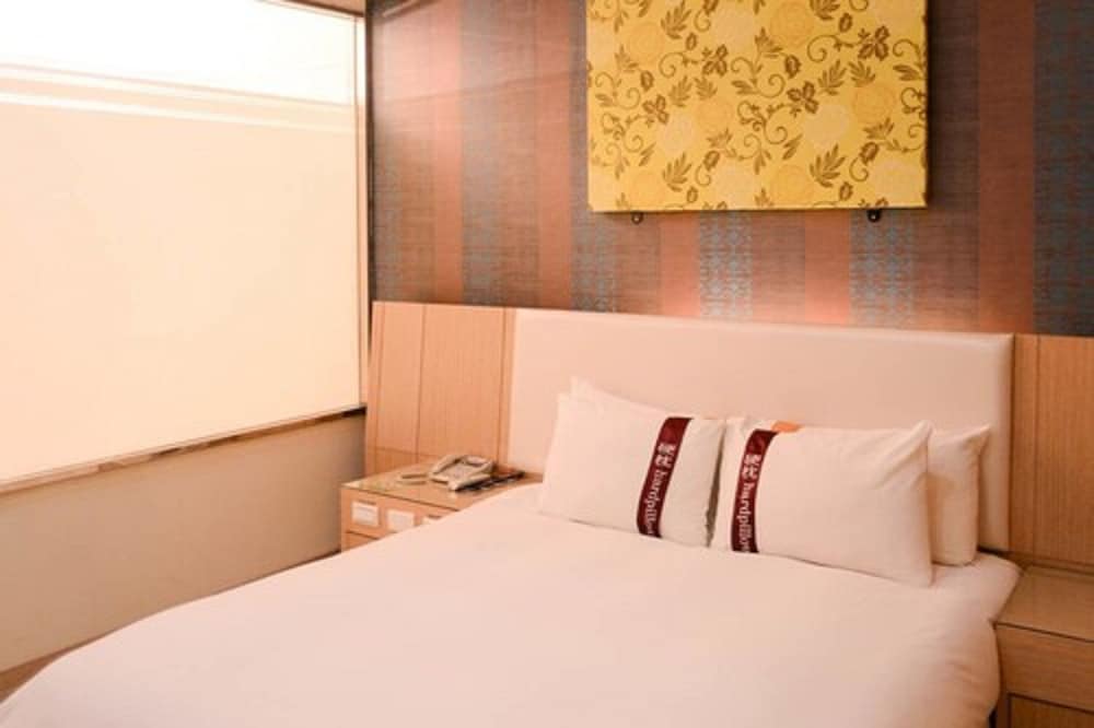 DELUXE, DOUBLE BED