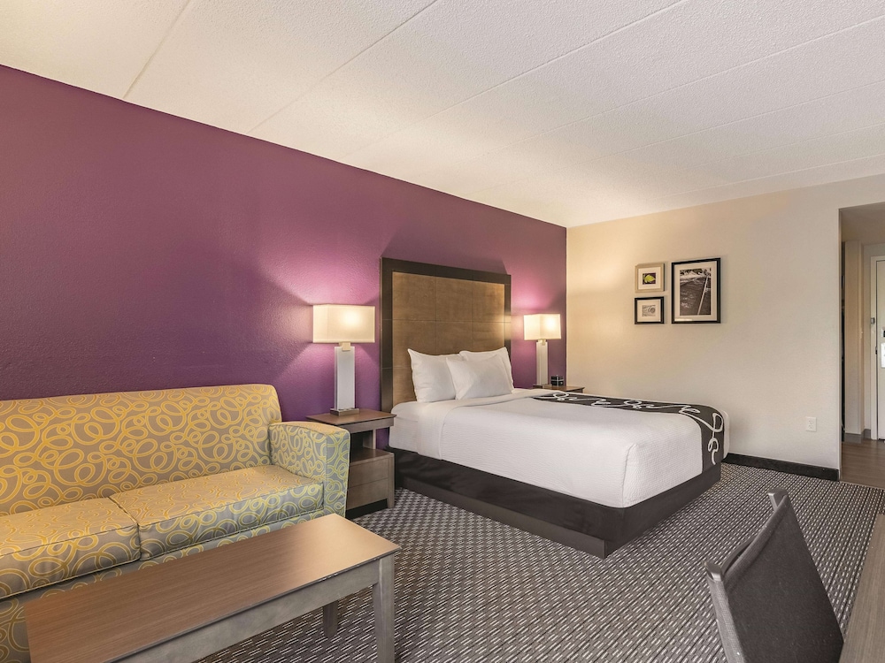 La Quinta Inn And Suites By Wyndham Salem Nh 13/42