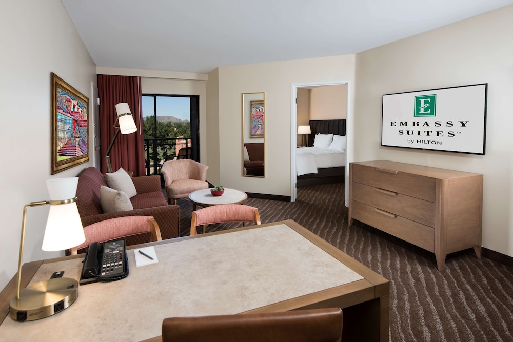 Embassy Suites by Hilton Phoenix Scottsdale 29/57