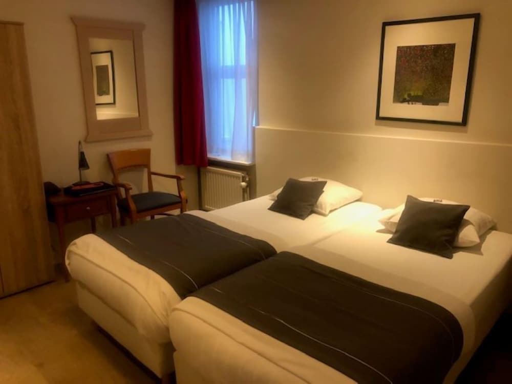 Delta Hotel City Center 8/24