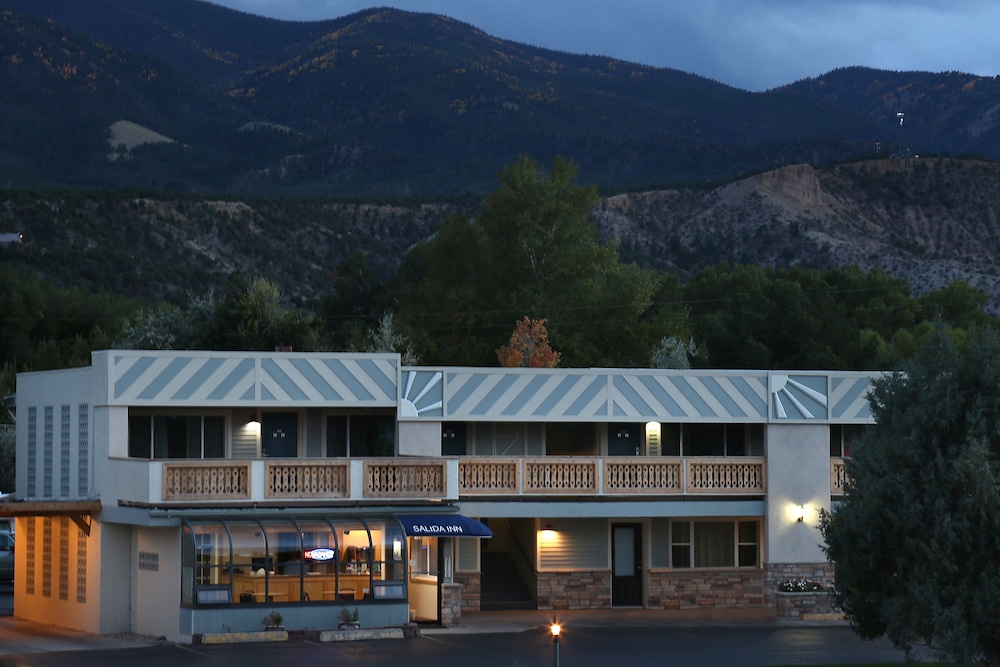 Salida Inn & Monarch Suites 2/78