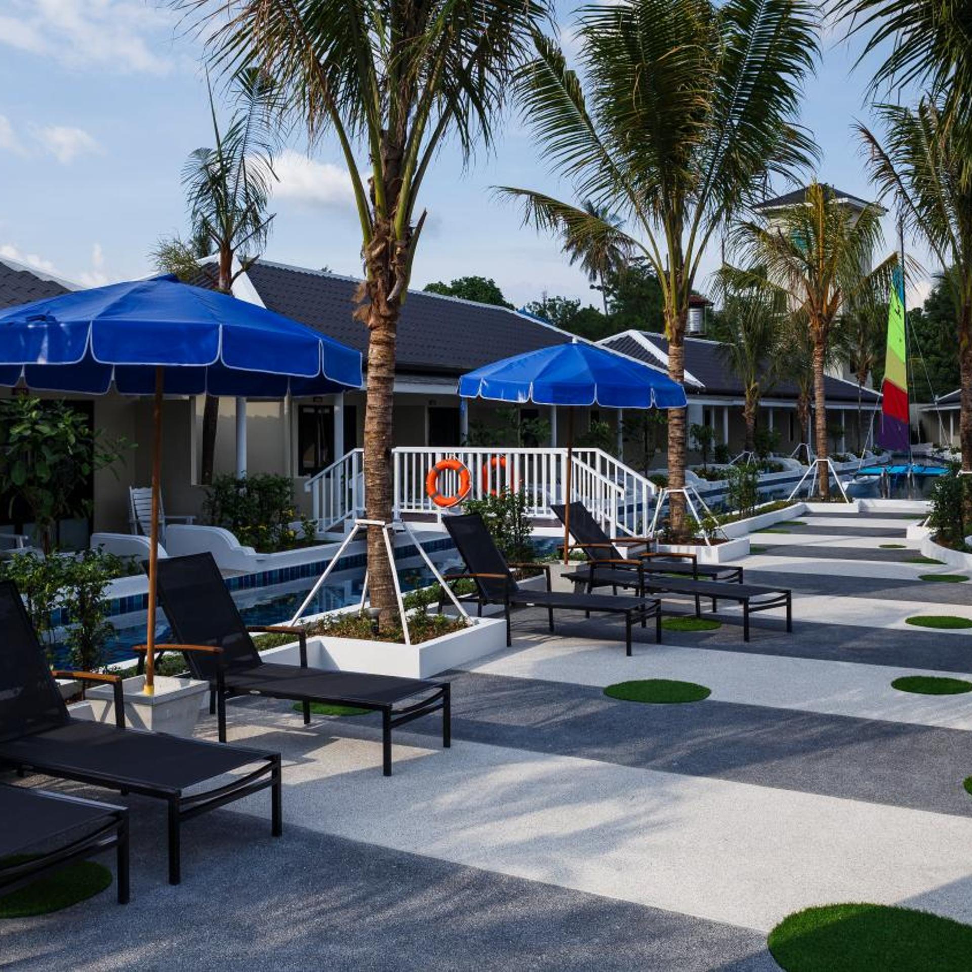 Tuana Hotels Brook Pool Access 39/50