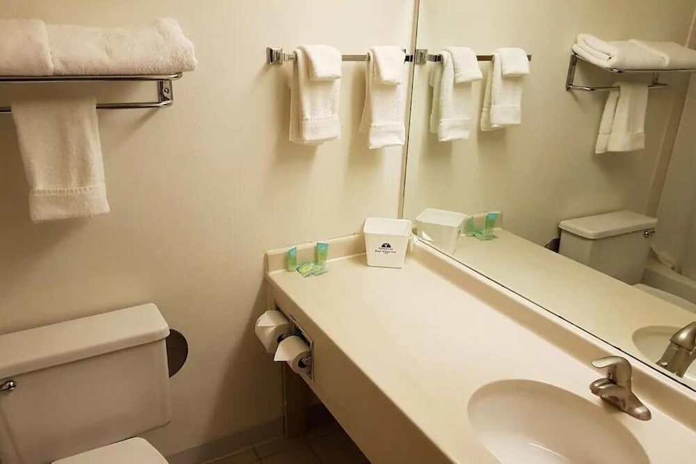 Coratel Inn & Suites By Jasper Northfield 38/40