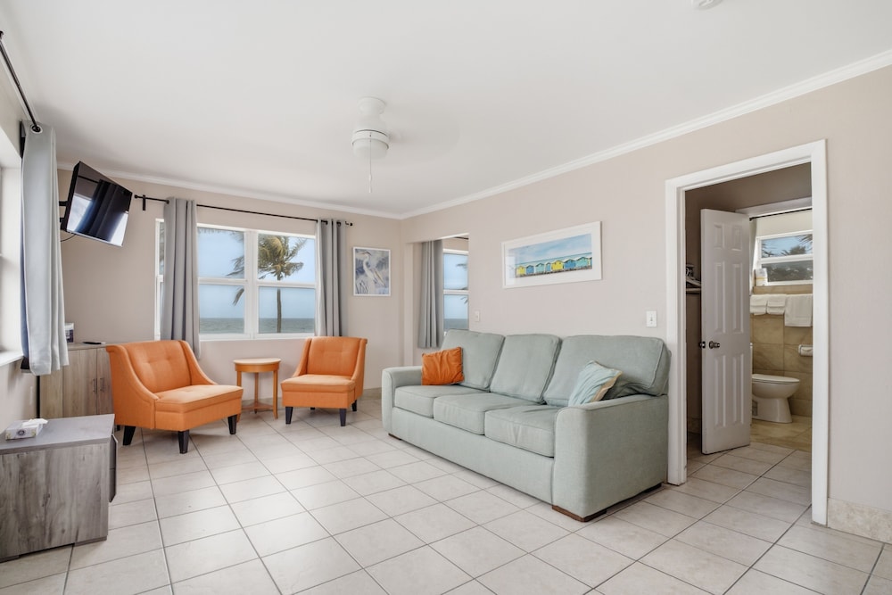 La Terrace Oceanfront 27/50