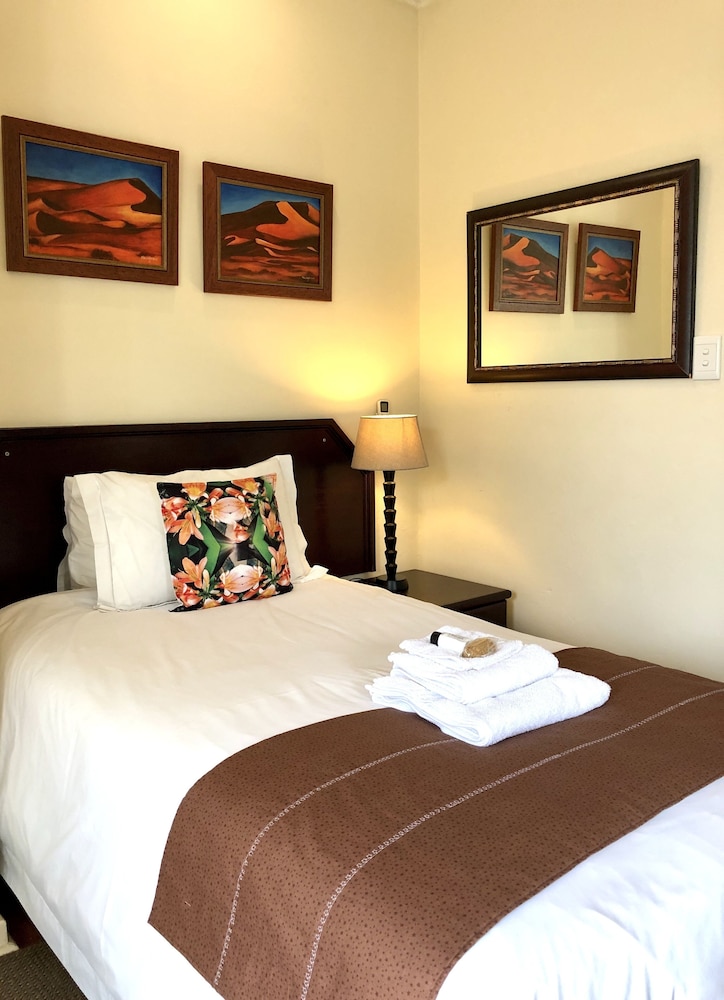 Clubview Guest House 5/40