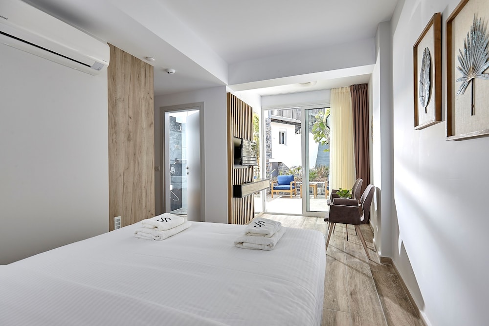 Seascape Luxury Residences - Adults Only 9/71