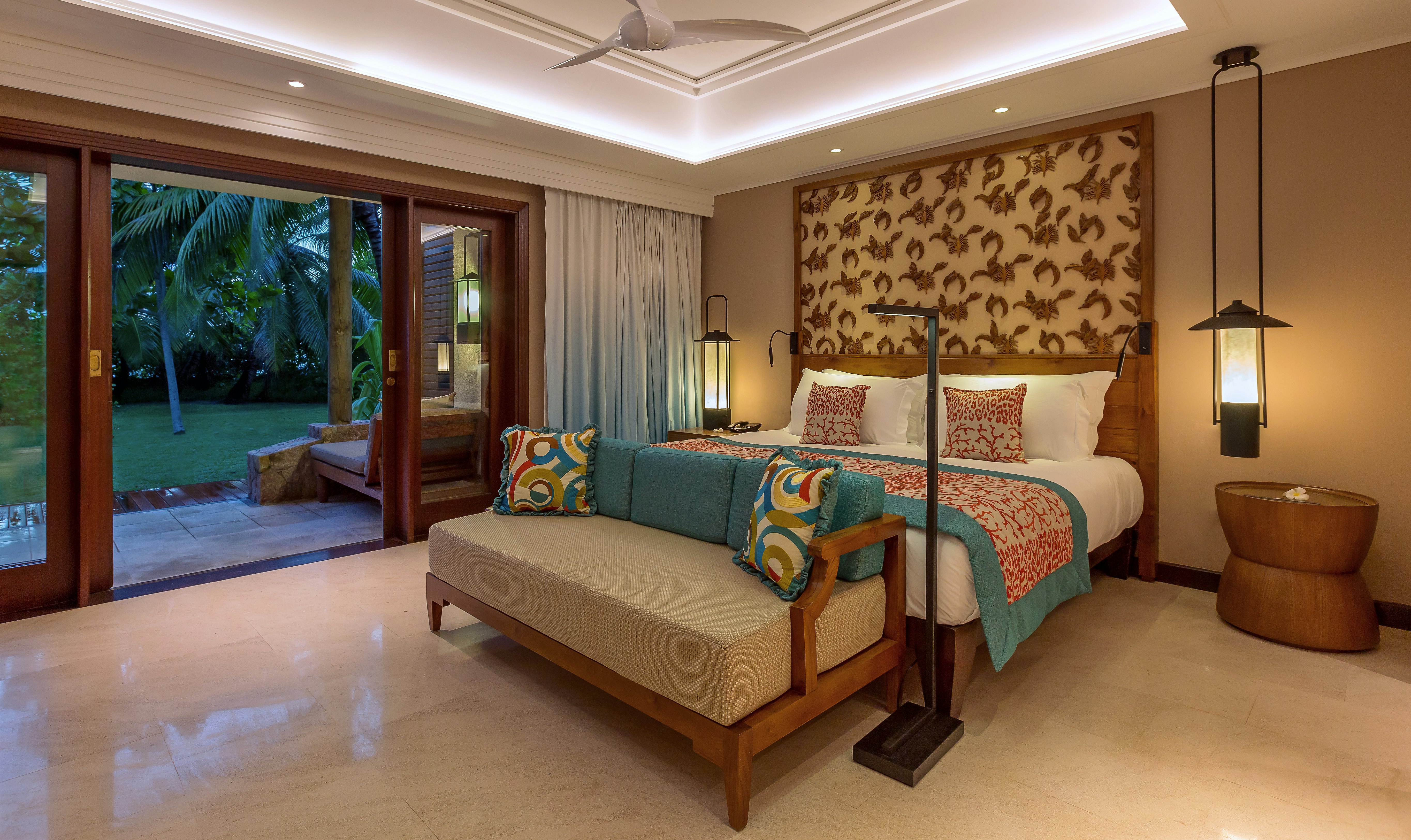 Constance Lemuria Praslin Seychelles 56/80