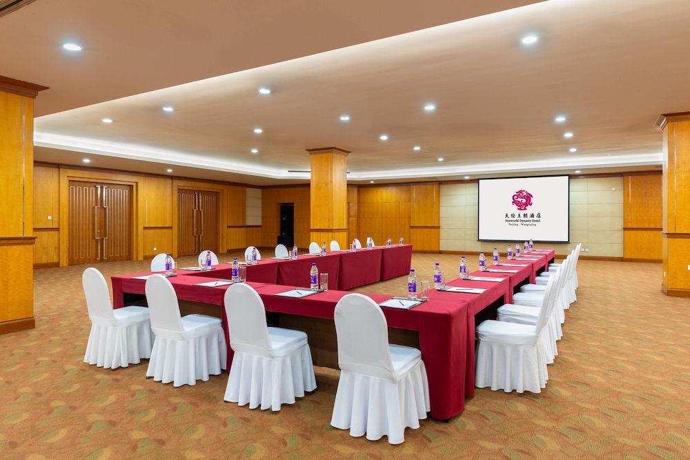 Sunworld Dynasty Hotel 38/45