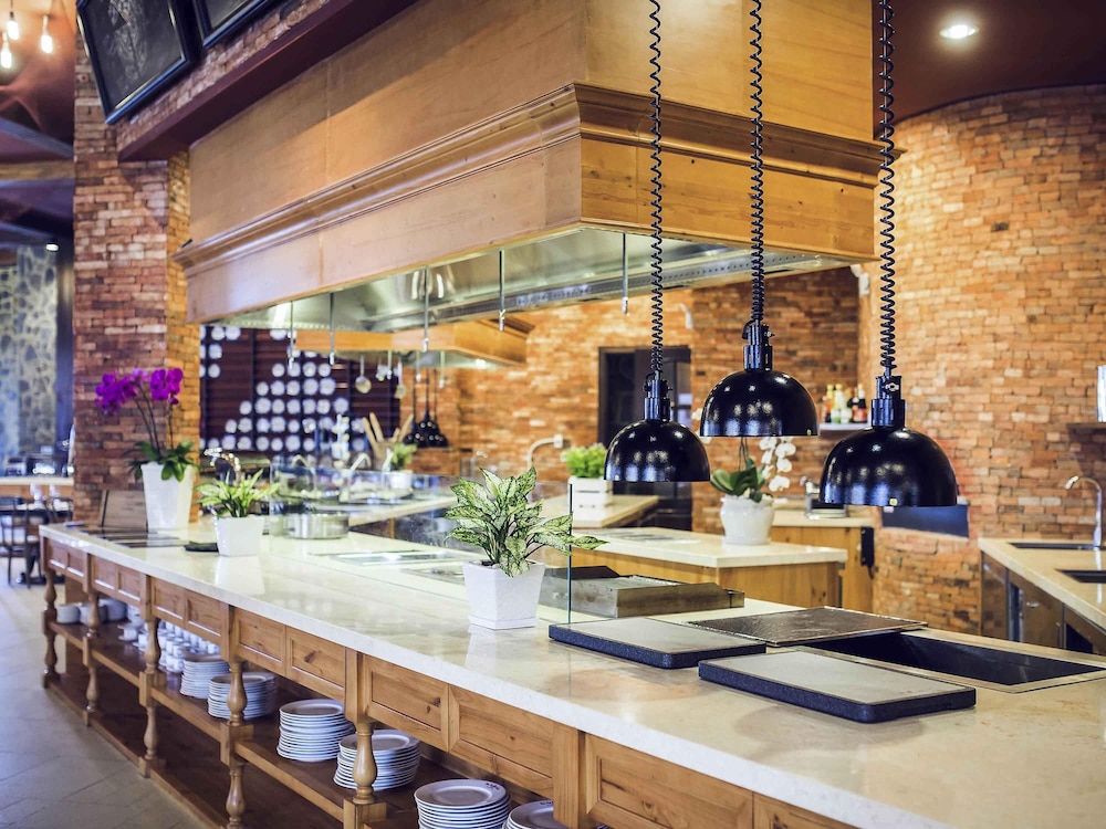 Mercure Danang French Village Bana Hills 11/73