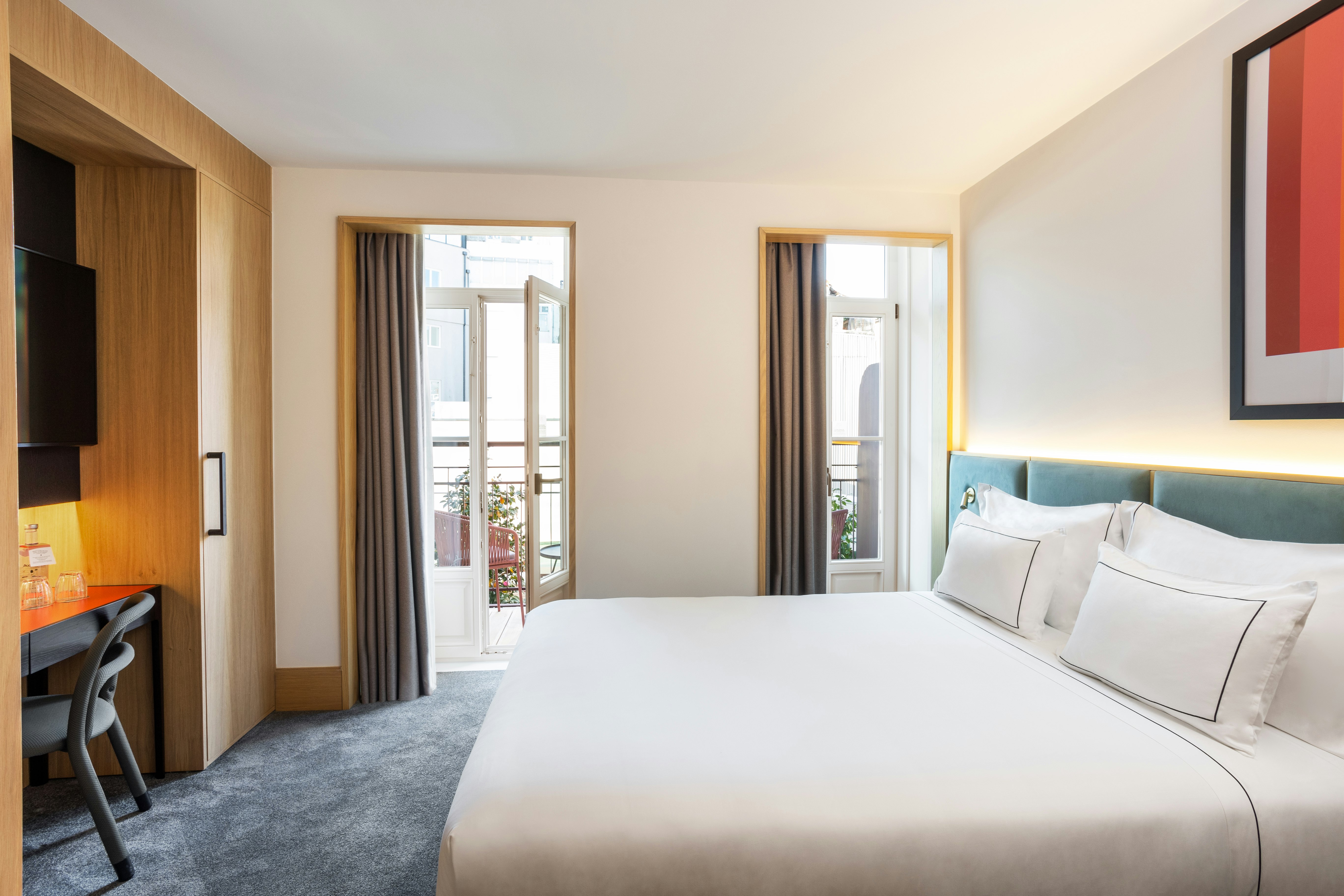 Room, Queen Bed, Balcony