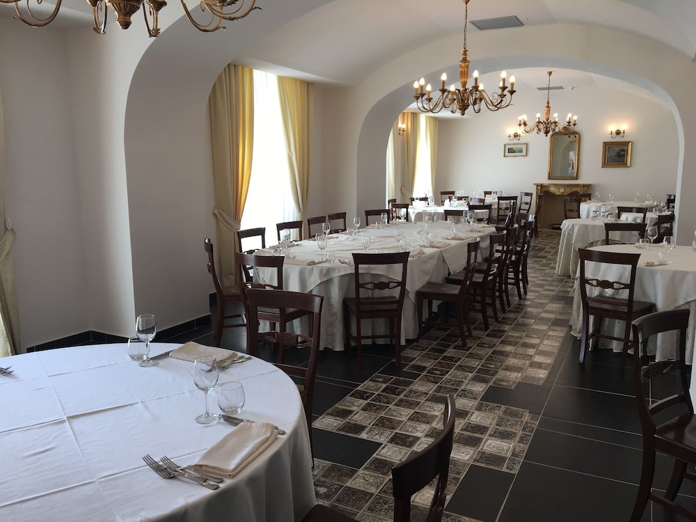 Palazzo Cestari Hotel 55/70