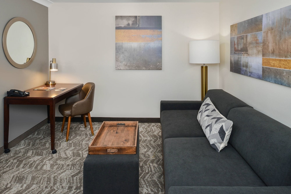 SpringHill Suites Lancaster Palmdale 20/34