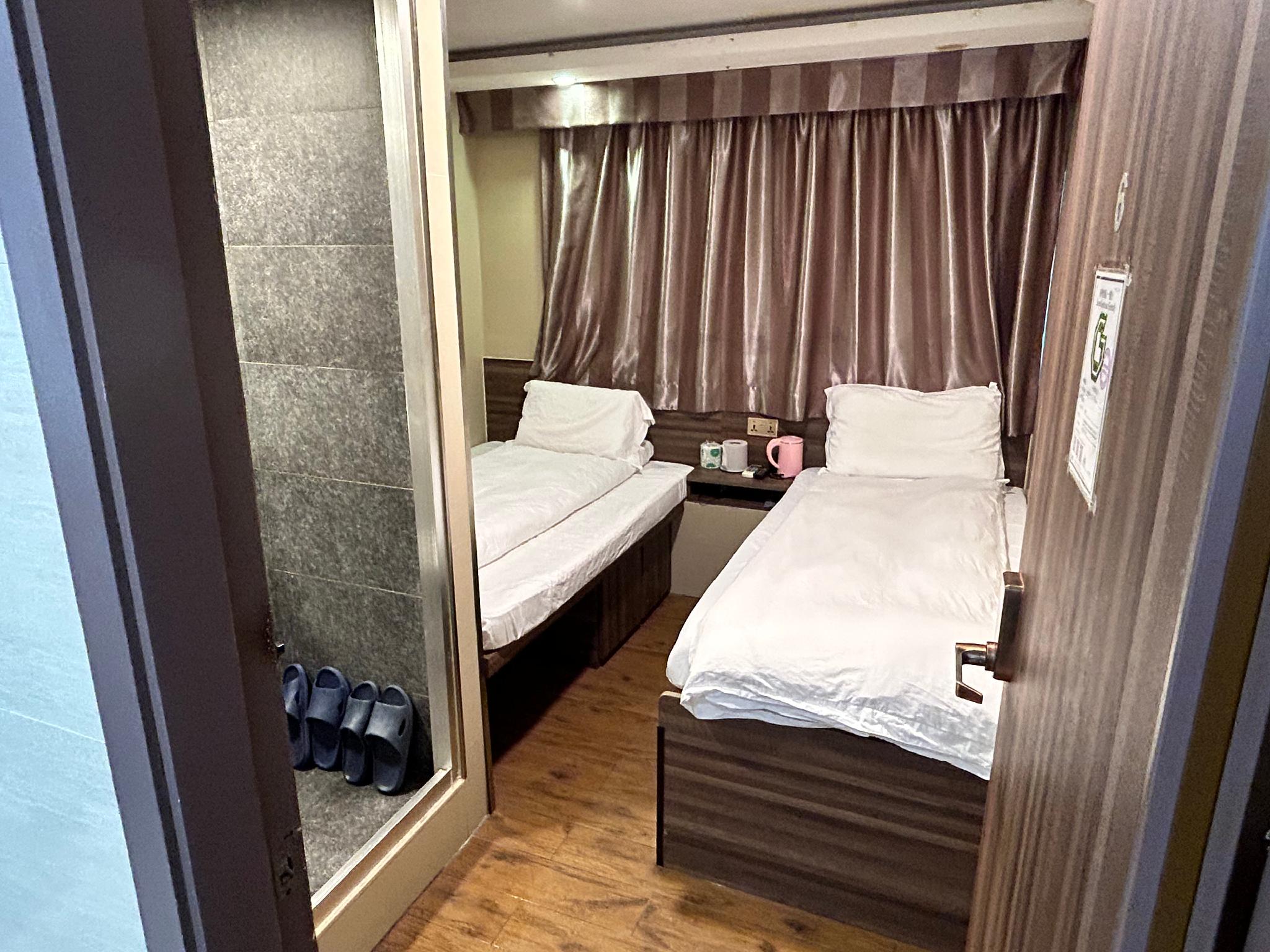 Semi Room, Family, 1 Double and 1 Single Bed