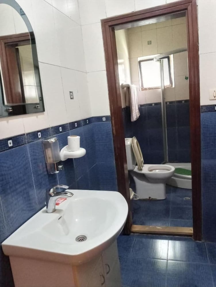 Lucy Guest House B&B 30/32