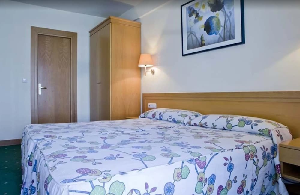 Hotel Zaragoza Plaza 10/50