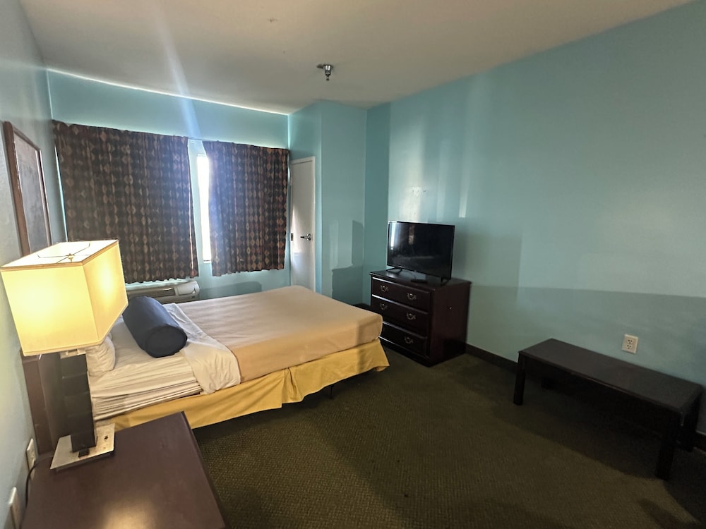 Guest Cottage & Suites 39/60