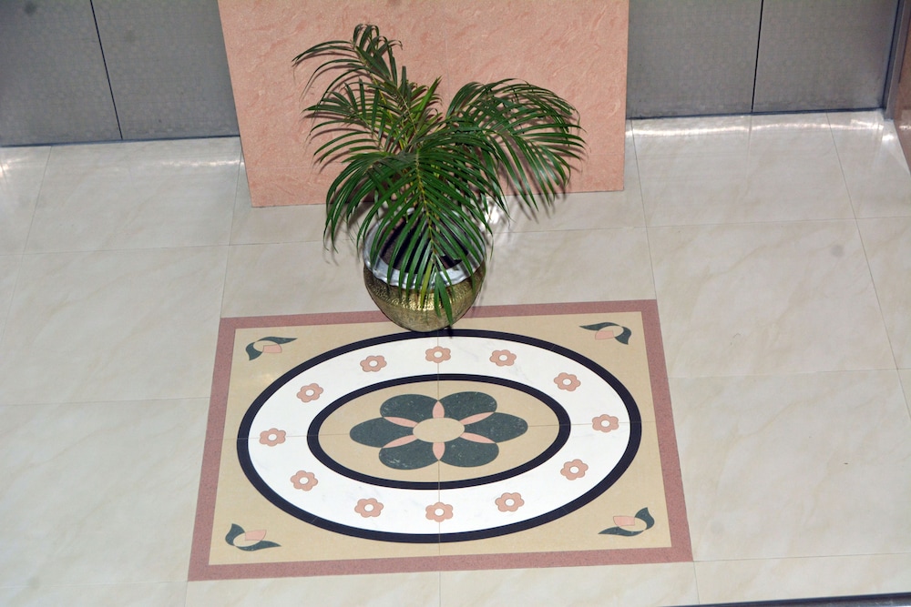 HOTEL METRO INTERNATIONAL 29/48