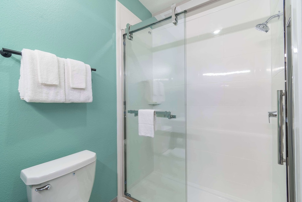ECHO Suites Extended Stay by Wyndham Dallas Plano/Richardson 52/62