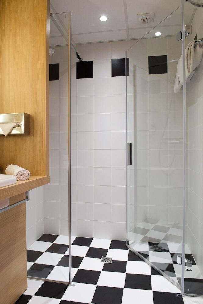 MERCURE TOURS SUD 33/77