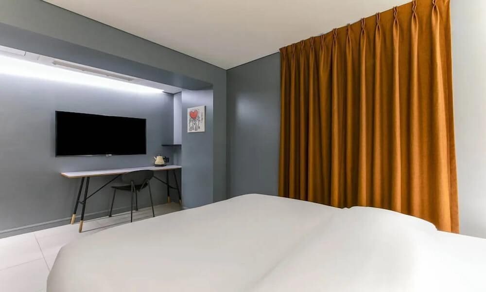 Dominique Hotel 16/77