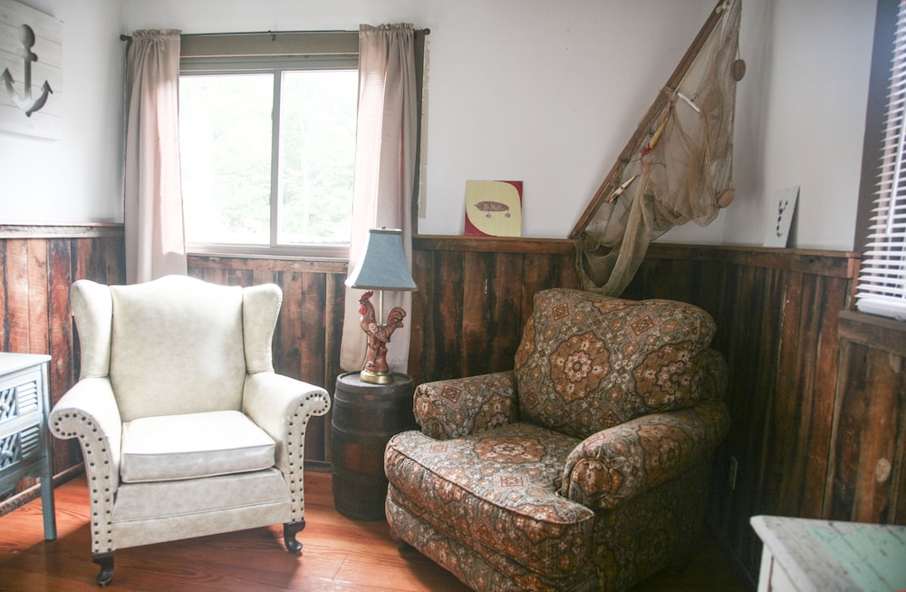 Good Place Farms Bed and Breakfast 59/71