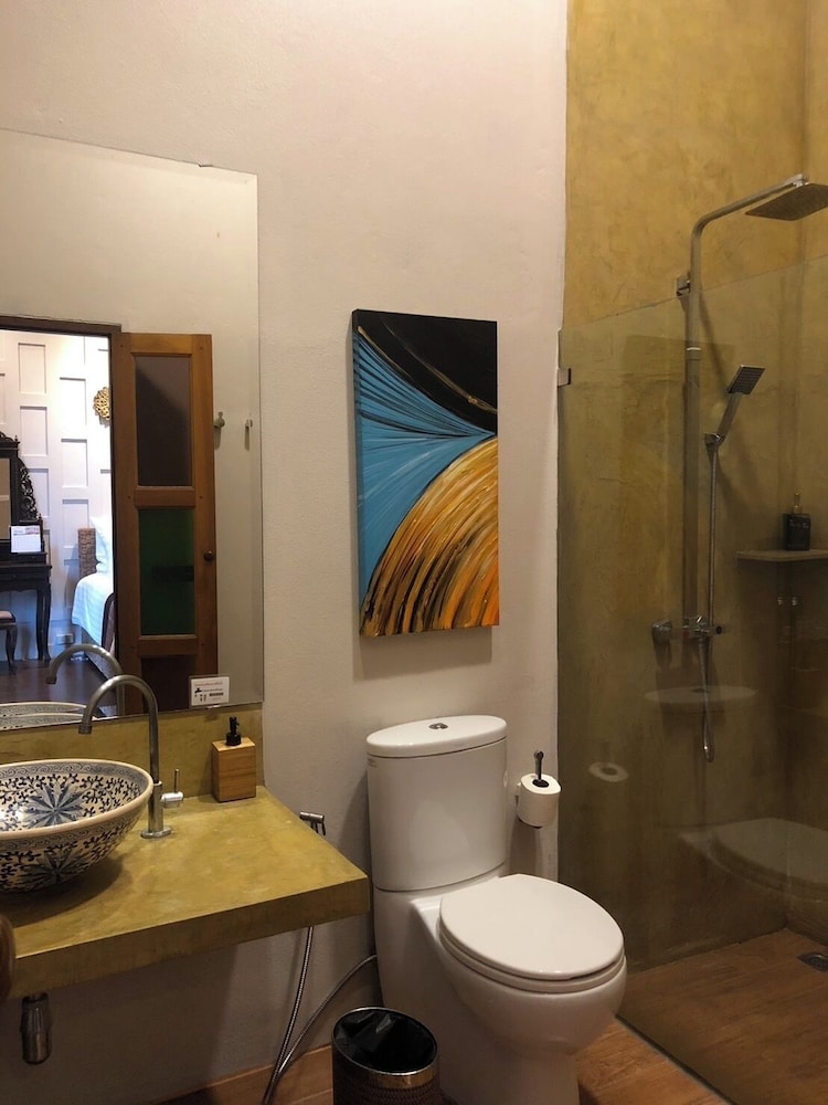 Asita Eco Resort 72/74
