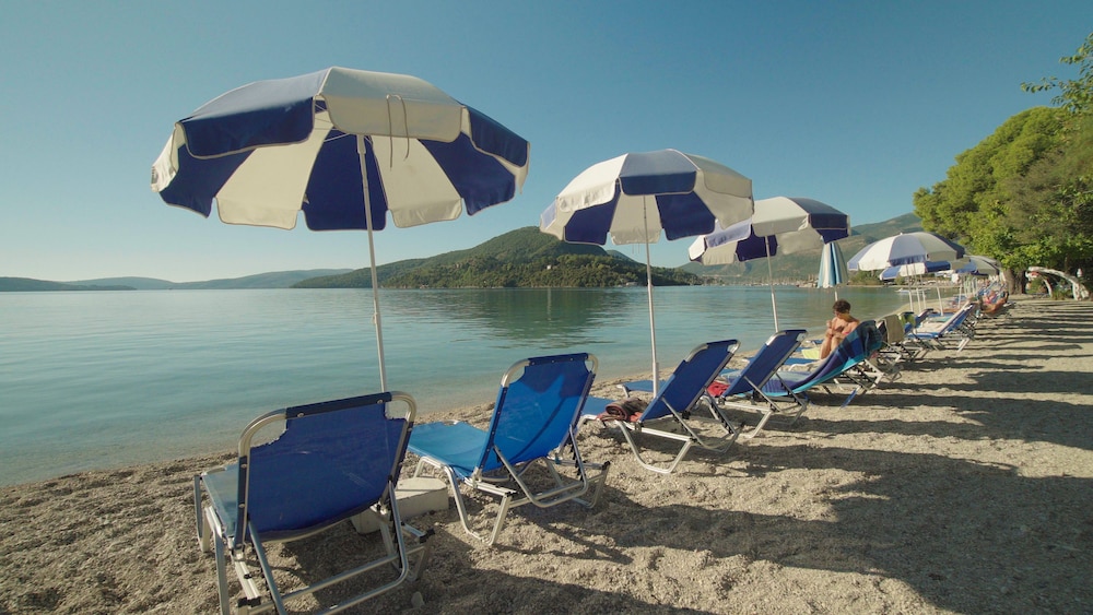 Avra Beach Hotel 8/55