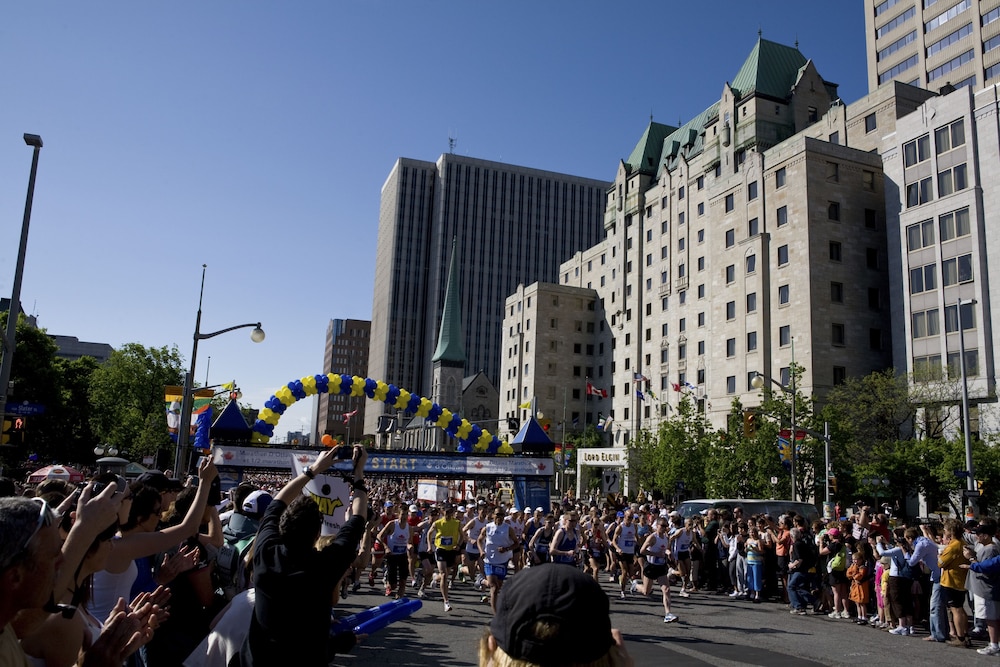 Lord Elgin Hotel 60/71