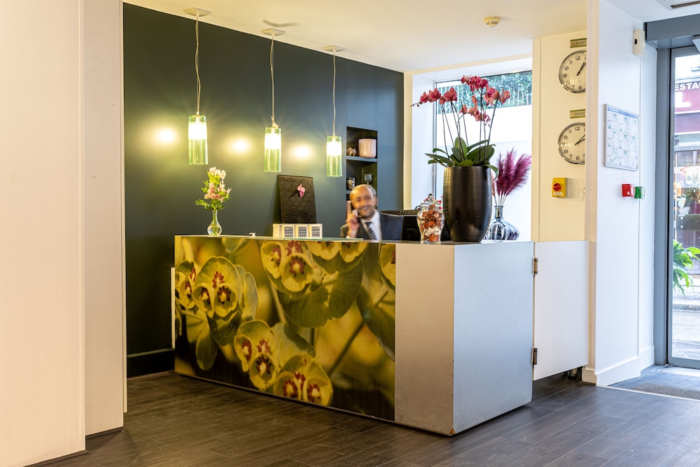 Hotel Glasgow Monceau Paris 8/62