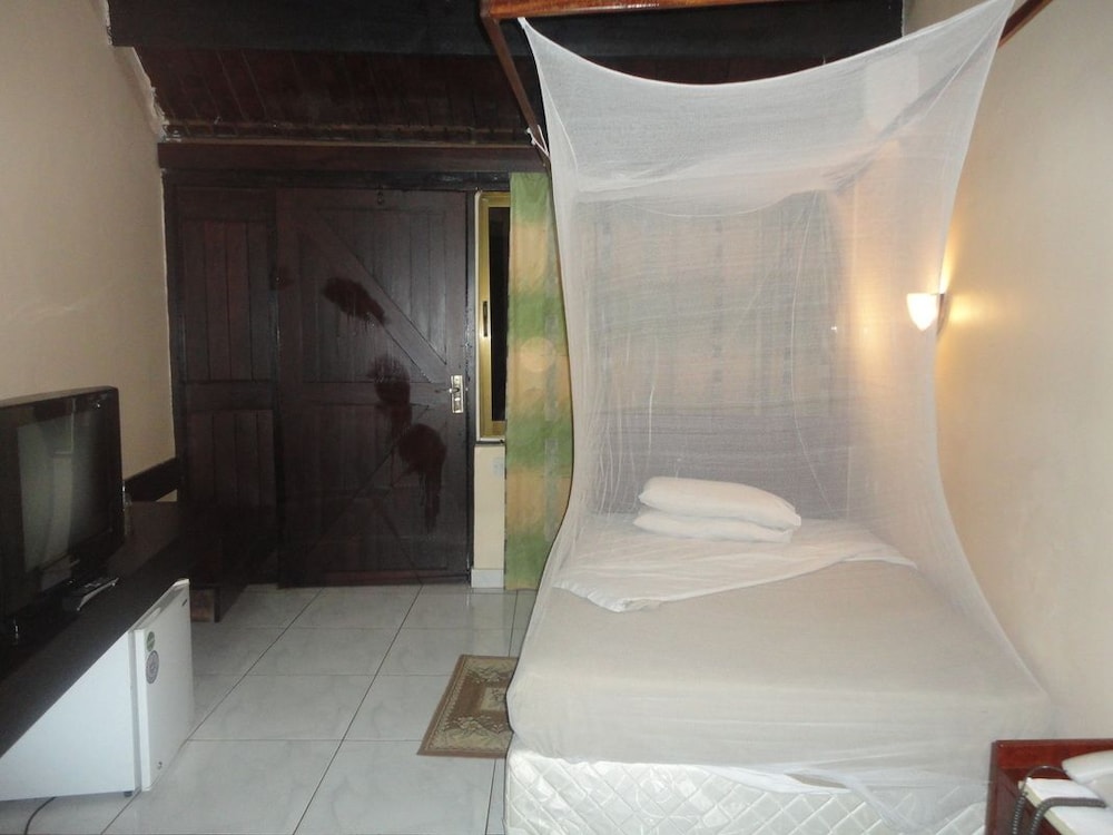 Morogoro Hotel 20/50