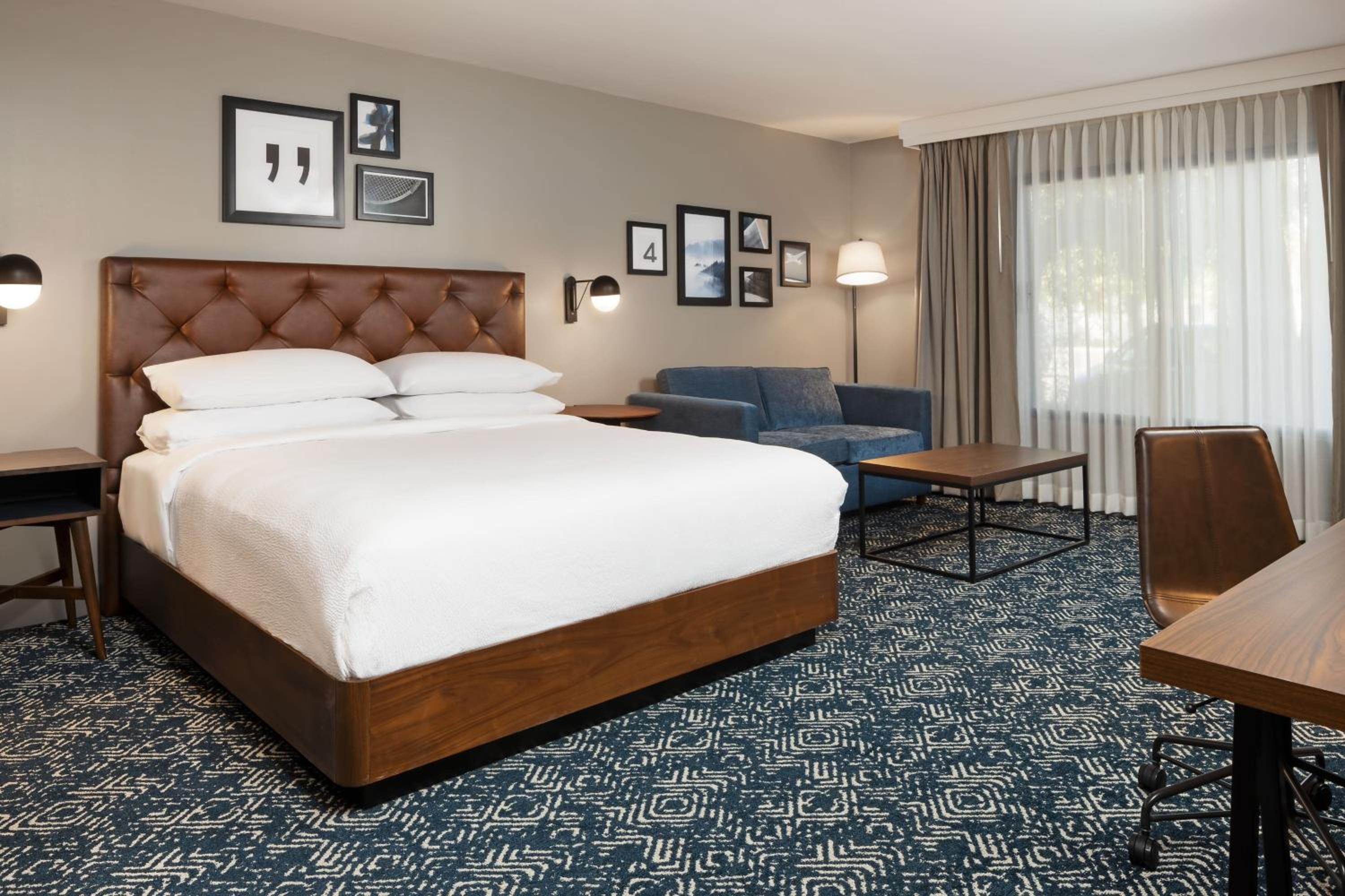 Room at Four Points by Sheraton Bakersfield, BAKERSFIELD - CA