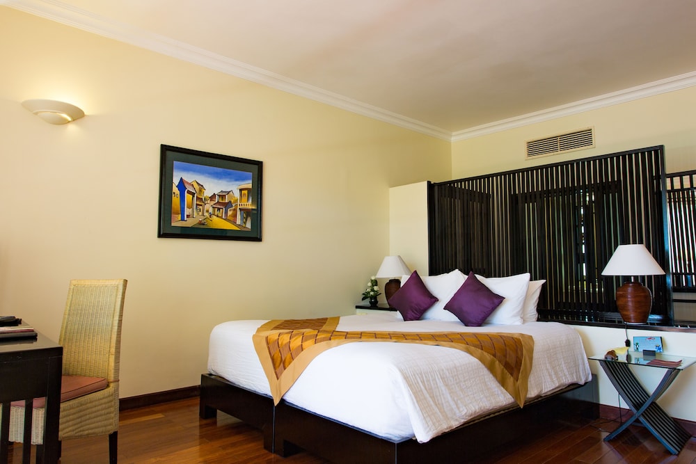 Victoria Hoi An Beach Resort And Spa 18/80